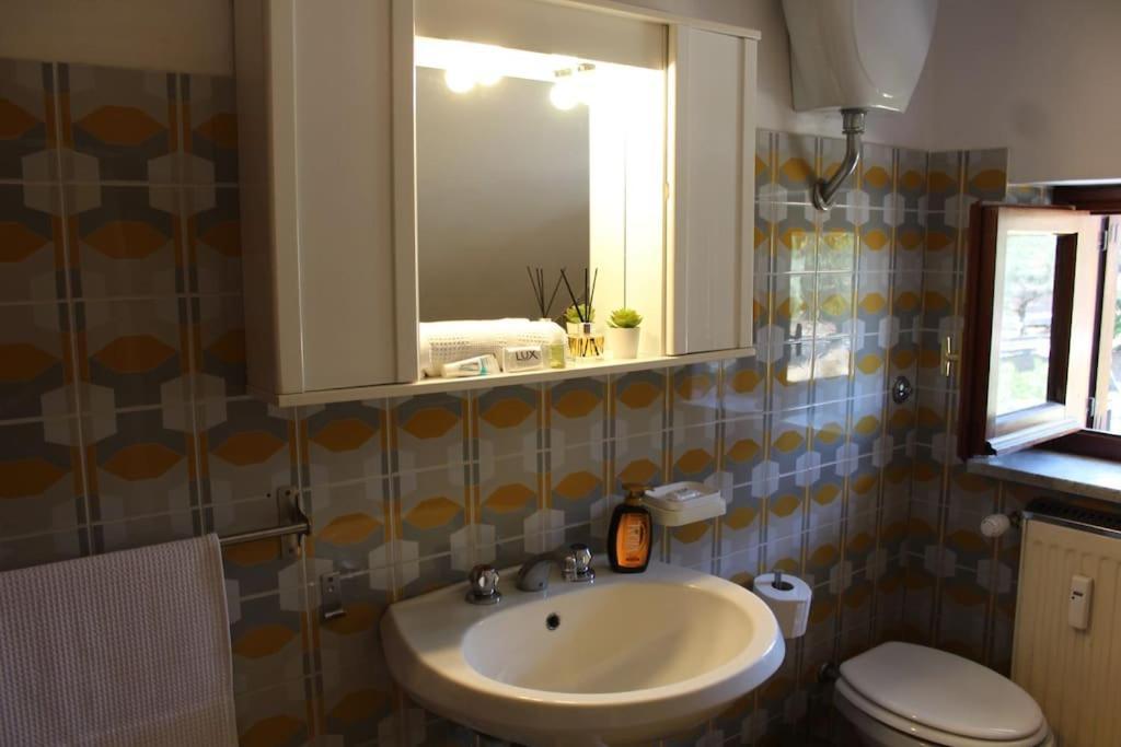 Spazioso Appartamento Castel di Leva Exterior foto